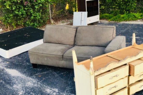 Furniture-Removal-570x470